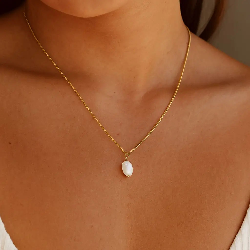 Eilyor Baroque Pearl Pendant 18k PVD on model