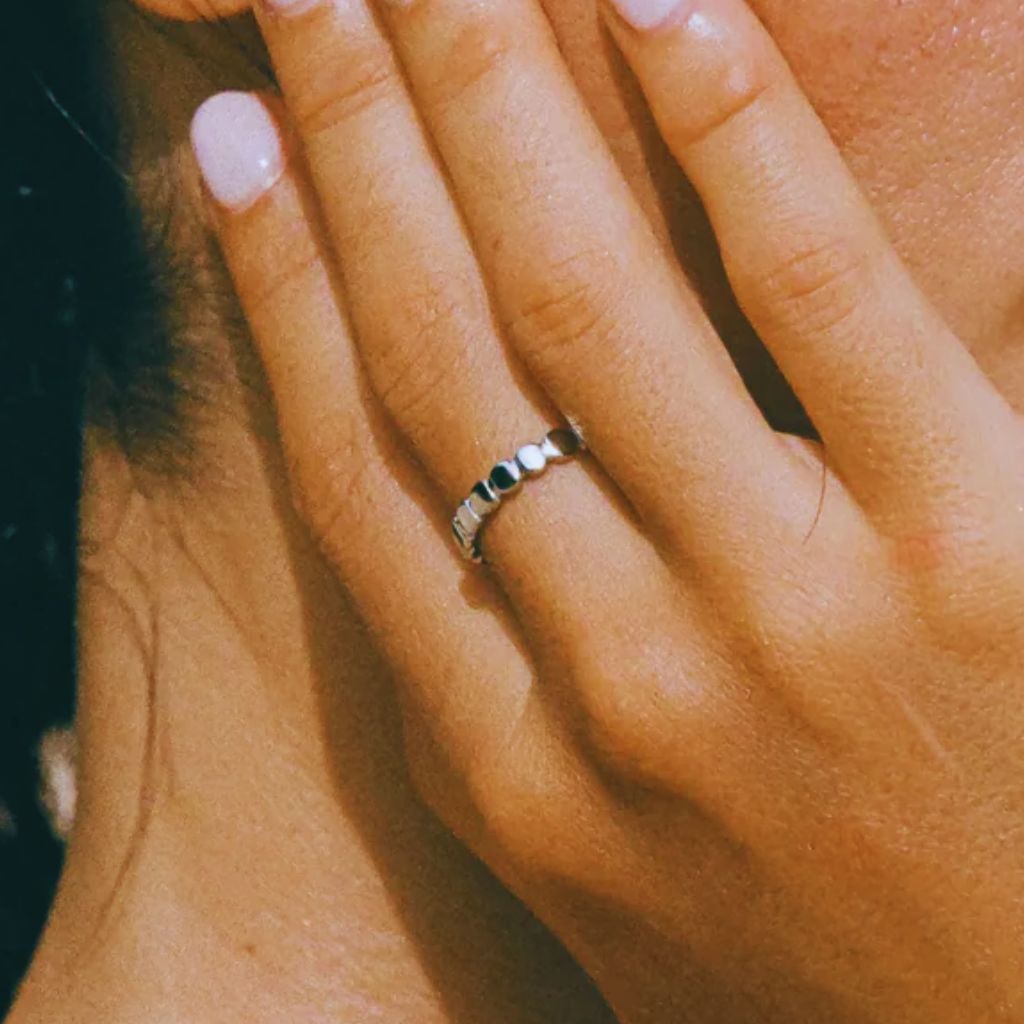 Eilyor waterproof bead ring polished profile detail