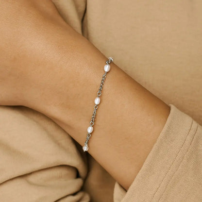 Dainty Freshwater Pearl Bracelet