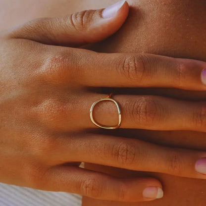 Eilyor dome oval ring waterproof 18k PVD close up