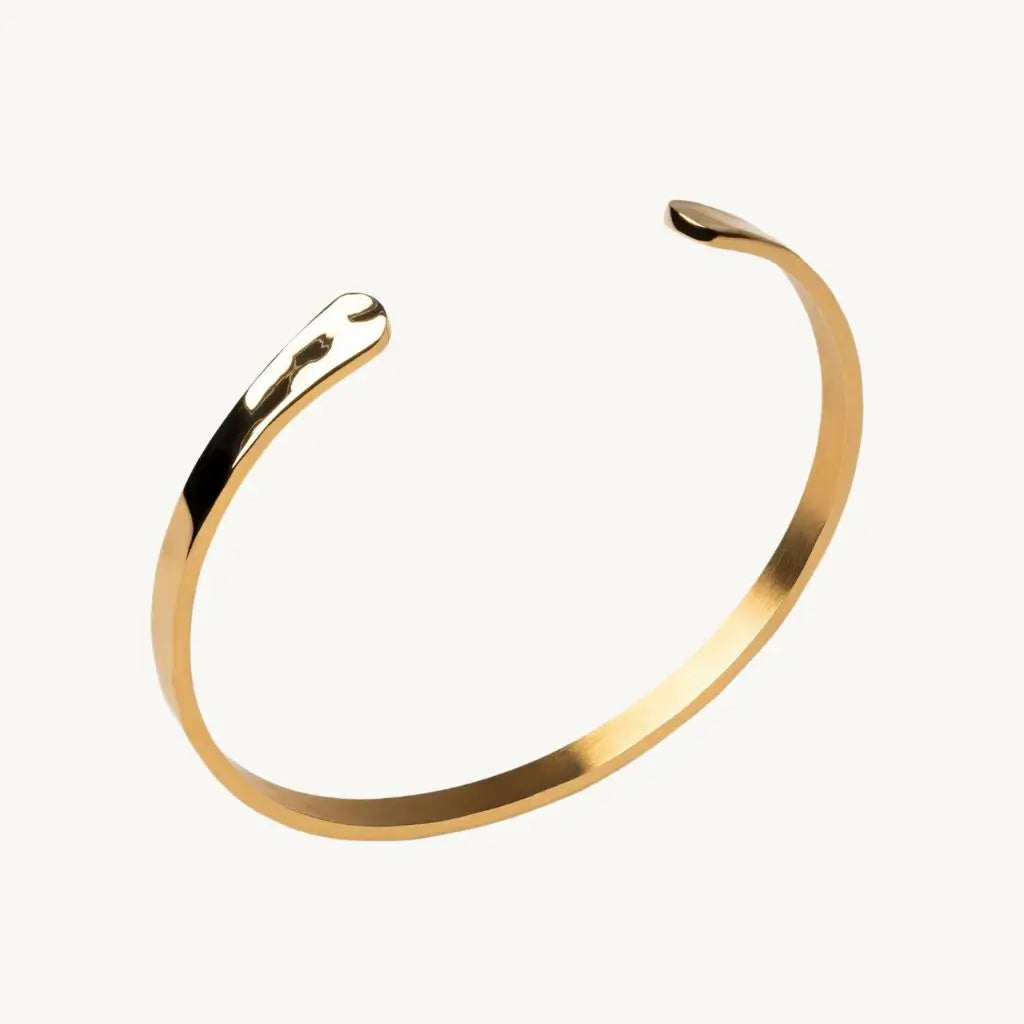 no-repeat center / cover url('https://cdn.shopify.com/s/files/1/0722/0183/0537/files/Gold.webp?v=1761996968')