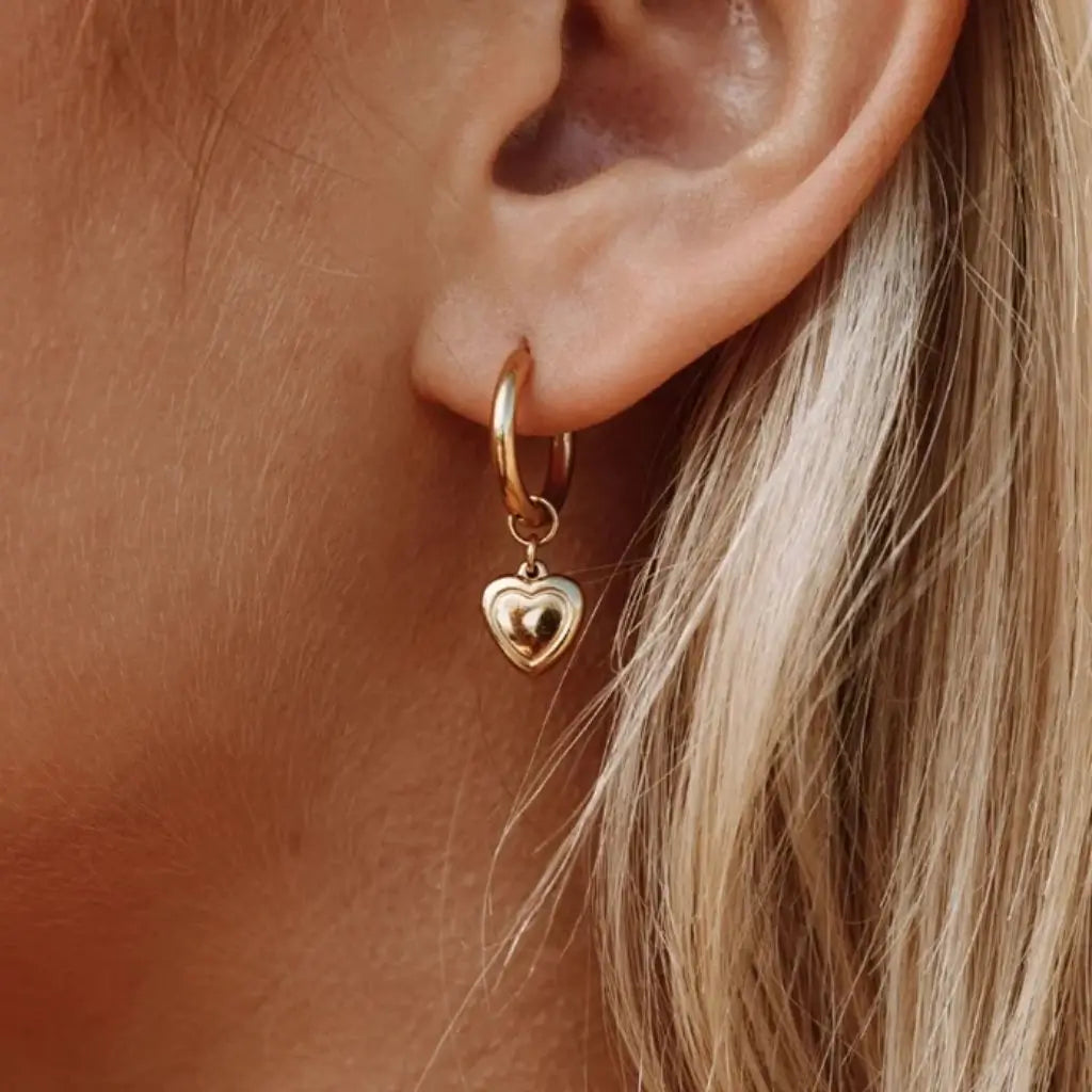 Eilyor Heart Hoop Earrings waterproof gold close up