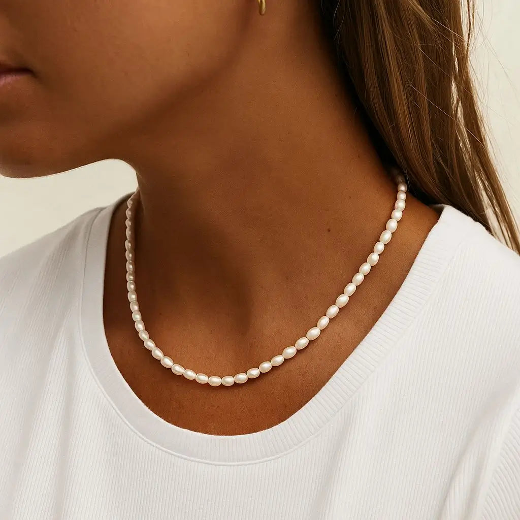 Eilyor freshwater pearl choker waterproof close up on white