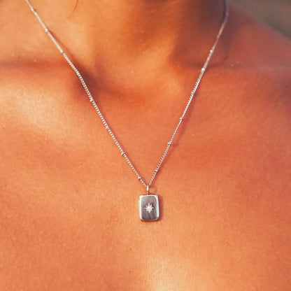 Eilyor star charm necklace 316L stainless steel chain detail