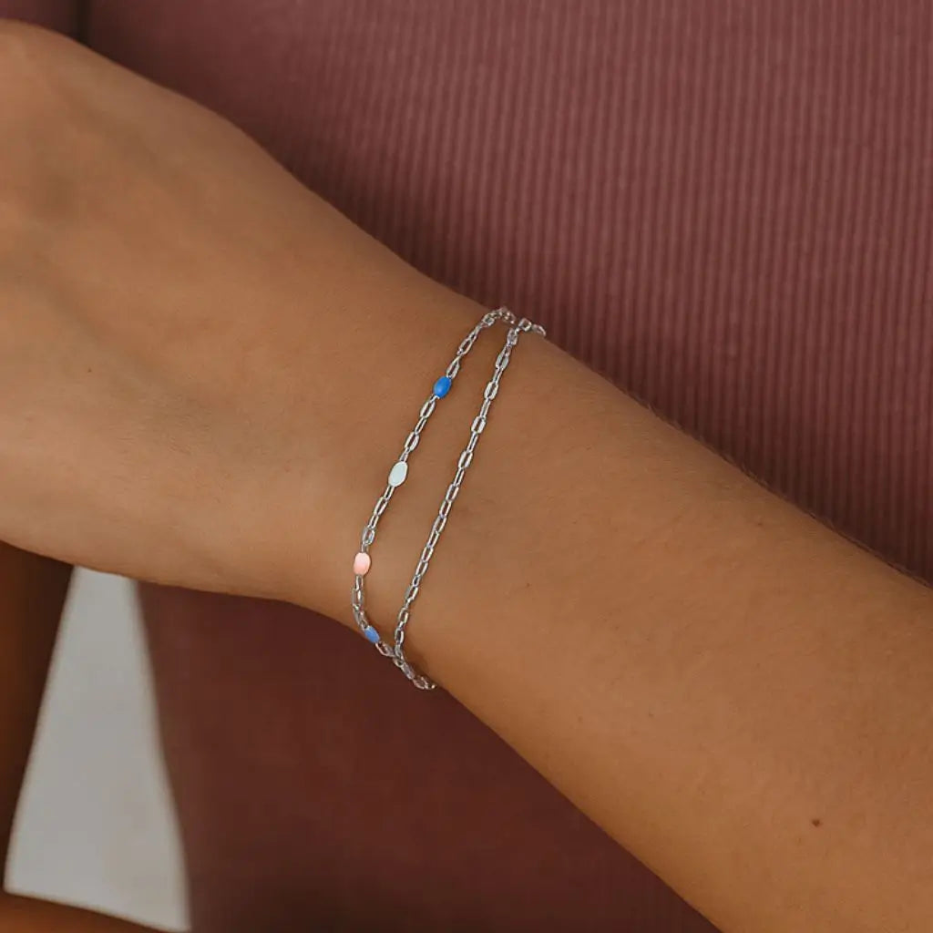 no-repeat center / cover url('https://cdn.shopify.com/s/files/1/0722/0183/0537/files/Silver.webp?v=1761996968')