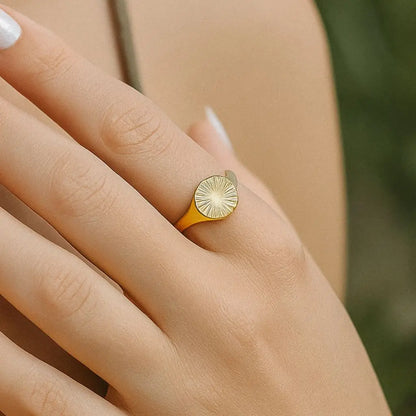 Eilyor waterproof signet ring engraving detail flat lay