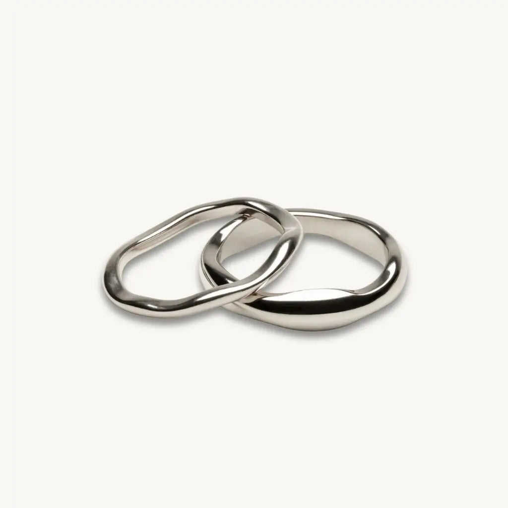 no-repeat center / cover url('https://cdn.shopify.com/s/files/1/0722/0183/0537/files/Silver.webp?v=1761996968')